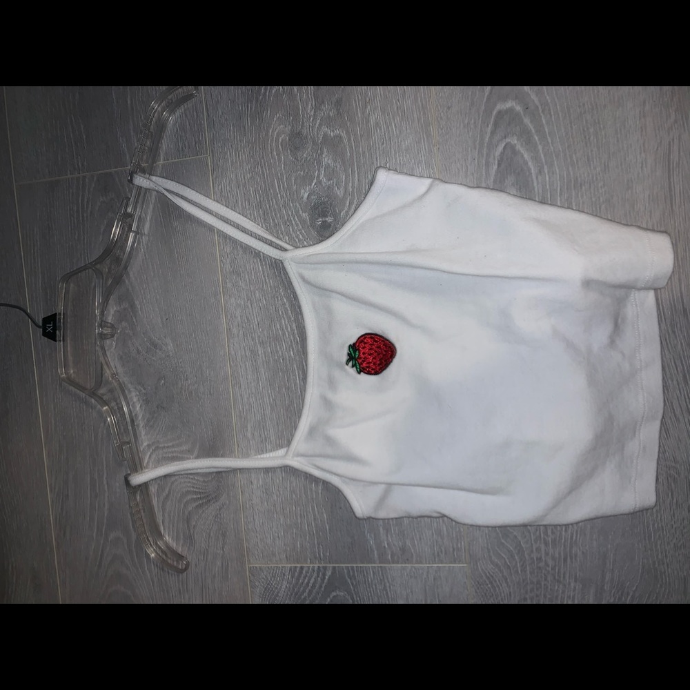 white crop top tank top